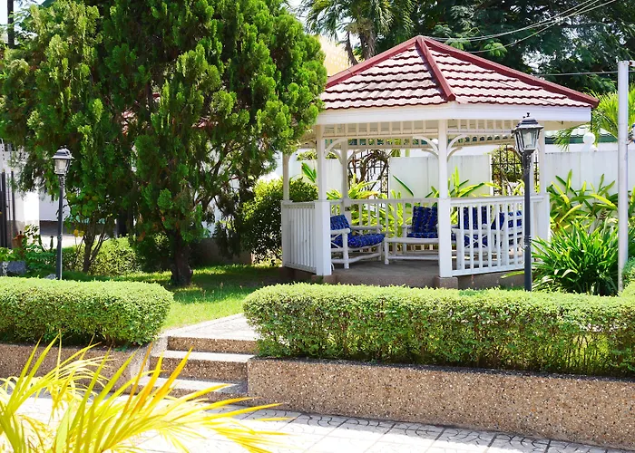 Resort: Lavender Lodge Hotel